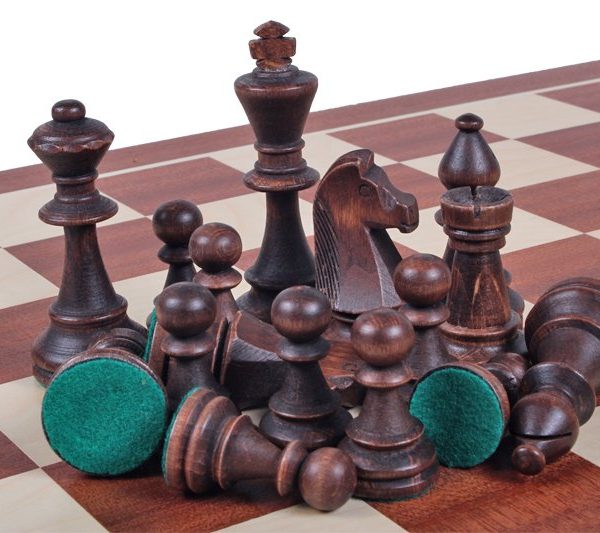 chess pieces staunton