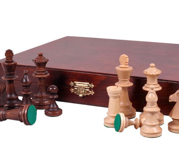 staunton delux chessmen