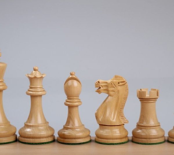 chess pieces sheesham